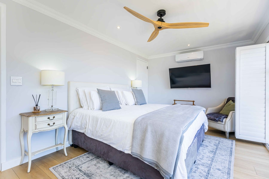 4 Bedroom Property for Sale in Sea Point Western Cape